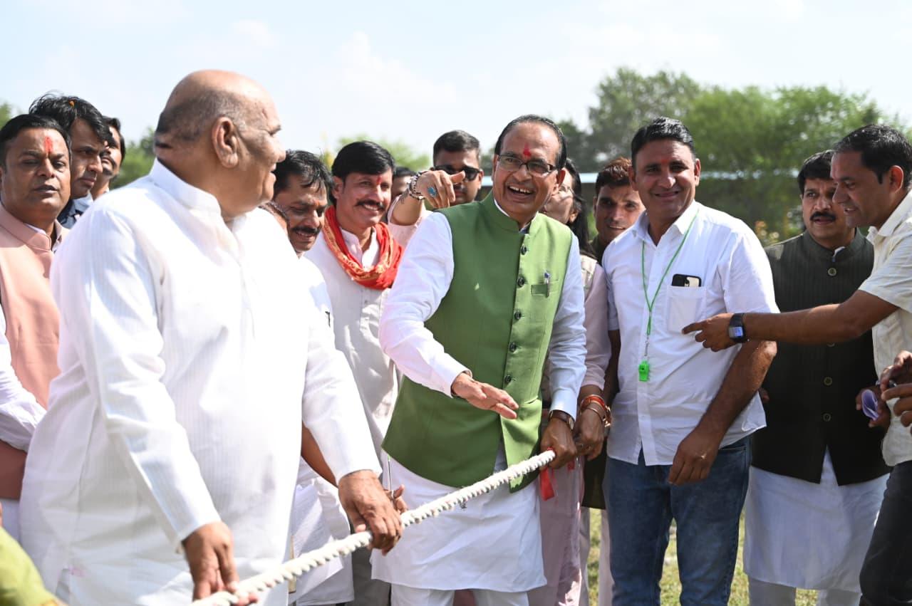 Shivraj issued a strict warning on illegal liquor: Instructions to the administration at the MP Sports Festival in Sehore, explained the importance of sports to the youth