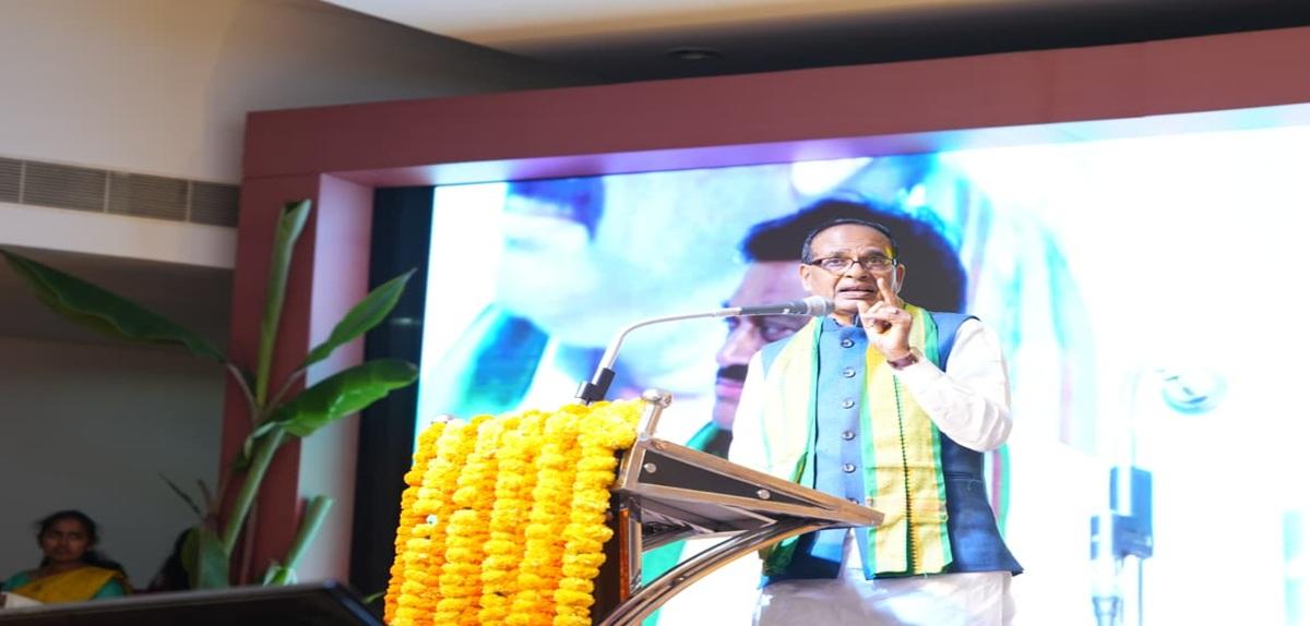 "The MNREGA scheme was a sea of corruption," Shivraj Singh Chouhan attacks Congress; reveals VB-G Ram G's special point
