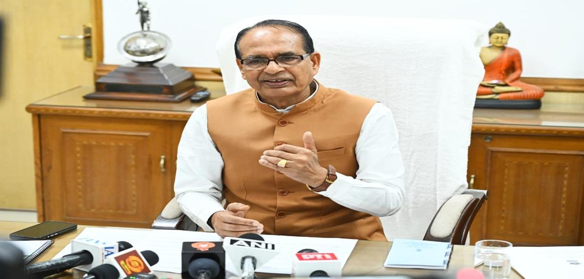 Shivraj Singh Chouhan's big announcement: Strict law will be made against fake seeds and pesticides, 'Save the Farm Campaign' will run from June 1.
