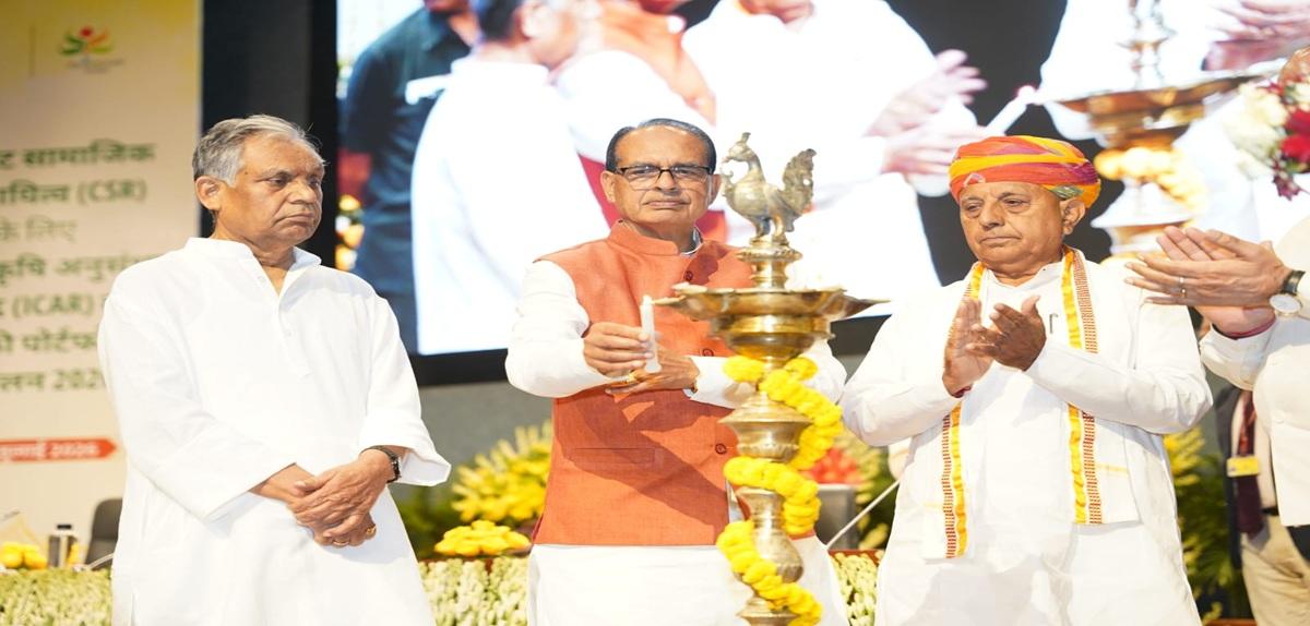 Union Minister Shri Shivraj Singh Chouhan praised the company for its social responsibility as a consumer company.