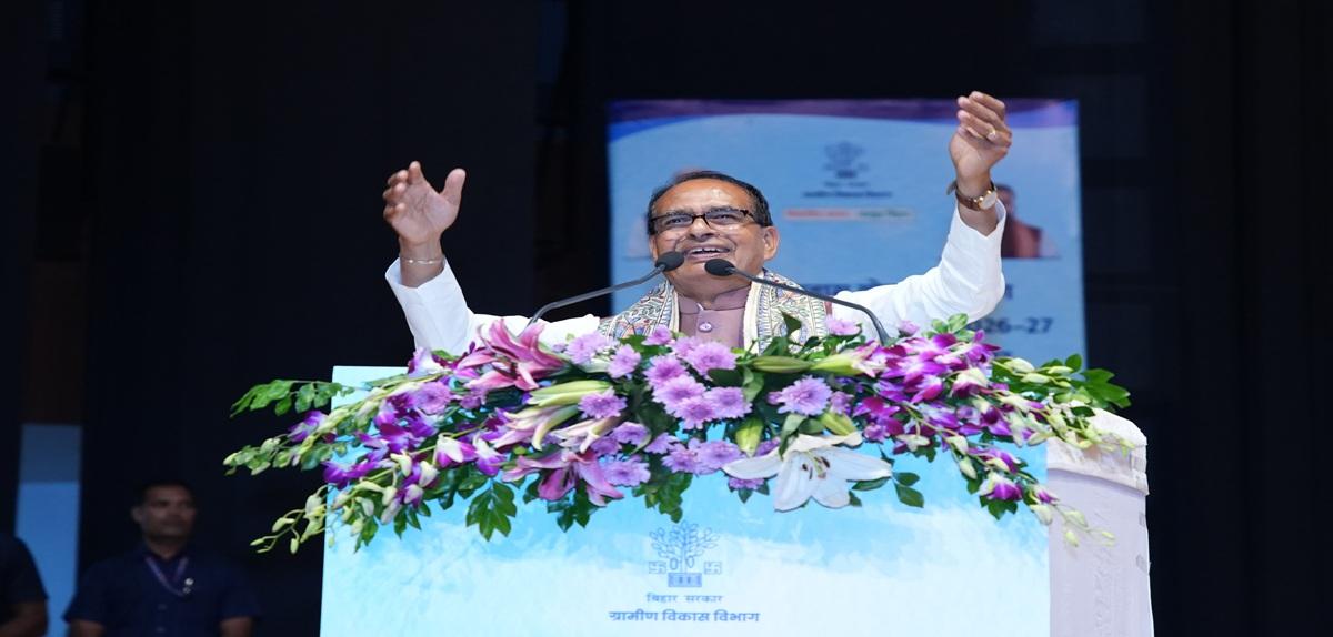 Under the guidance of Prime Minister Shri Narendra Modi, the Union Minister Shri Shivraj Singh Chouhan launched the Digital Agriculture and Pulses Self-Reliance Mission for 100% saturation in the state.