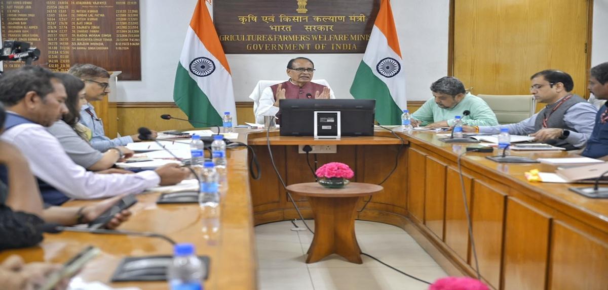 Union Rural Development and Agriculture Minister Shri Shivraj Singh Chouhan launched the Mission Samridh Gaon Yojana.