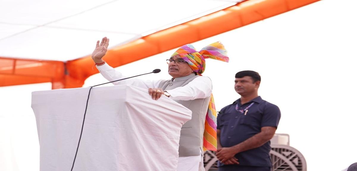 'Save both human life and agricultural land': Union Minister Shri Shivraj Singh Chouhan launches the National Brotherhood 'Farm Save Campaign' from Taraori, Karnal